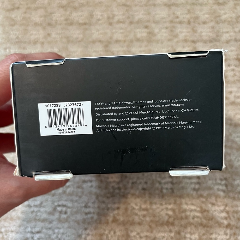 FAO Schwarz Dynamic Coins Magic Trick Set Marvin’s Magic NIB - Picture 3 of 3